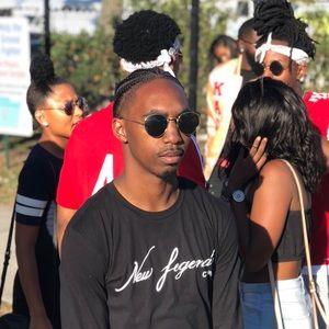 Meet your Posher, Zach